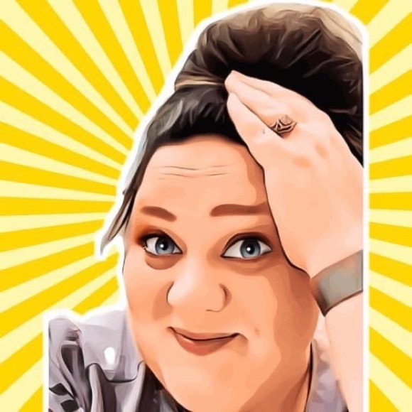 Meet your Posher, Sabrina - Picture 2 of 2